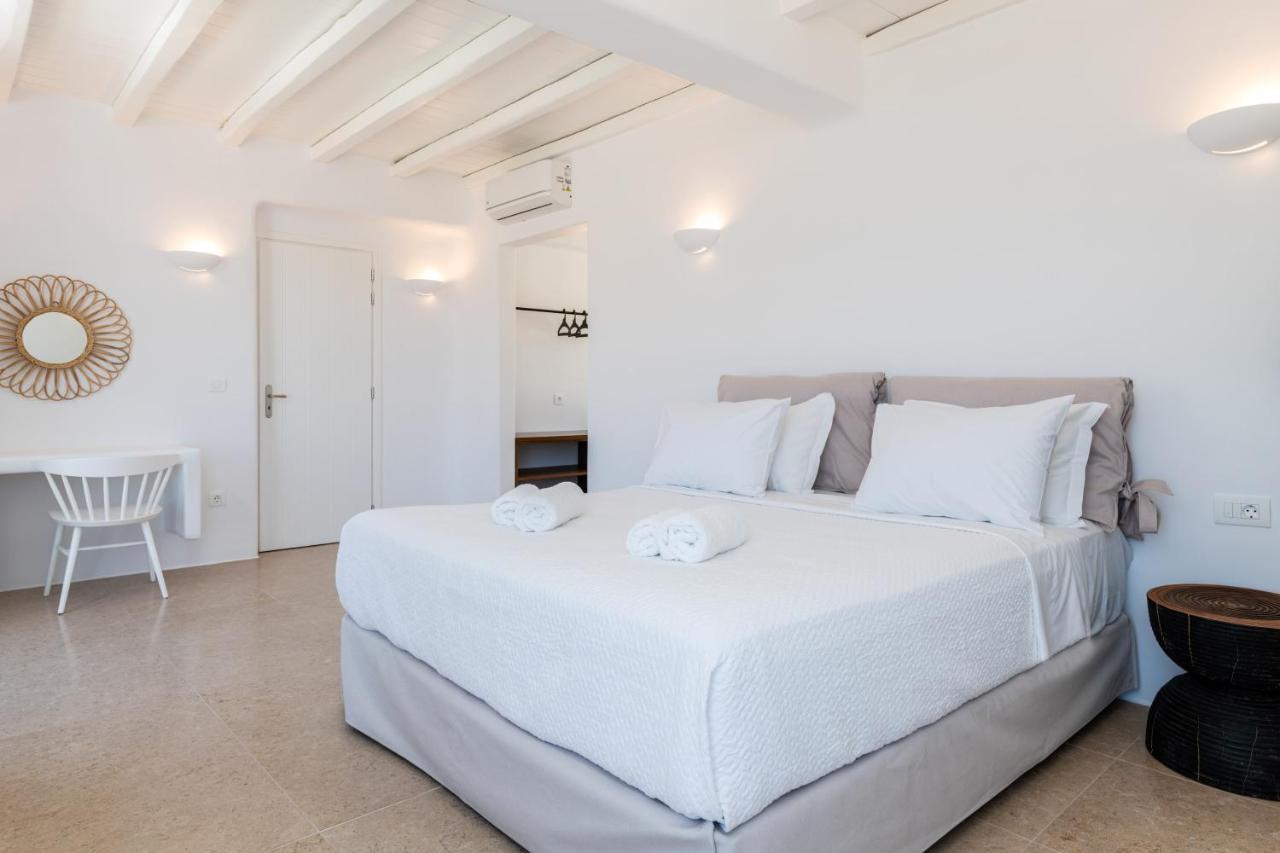Mykonos Ag Villas In Ftelia Beach Exterior photo