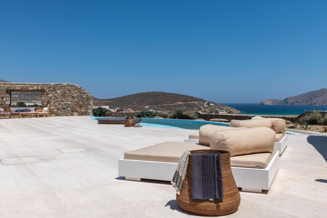 Mykonos Ag Villas In Ftelia Beach Exterior photo
